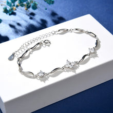 Load image into Gallery viewer, Korean Style Ins Wind Four-leaf Clover Bracelet Women
